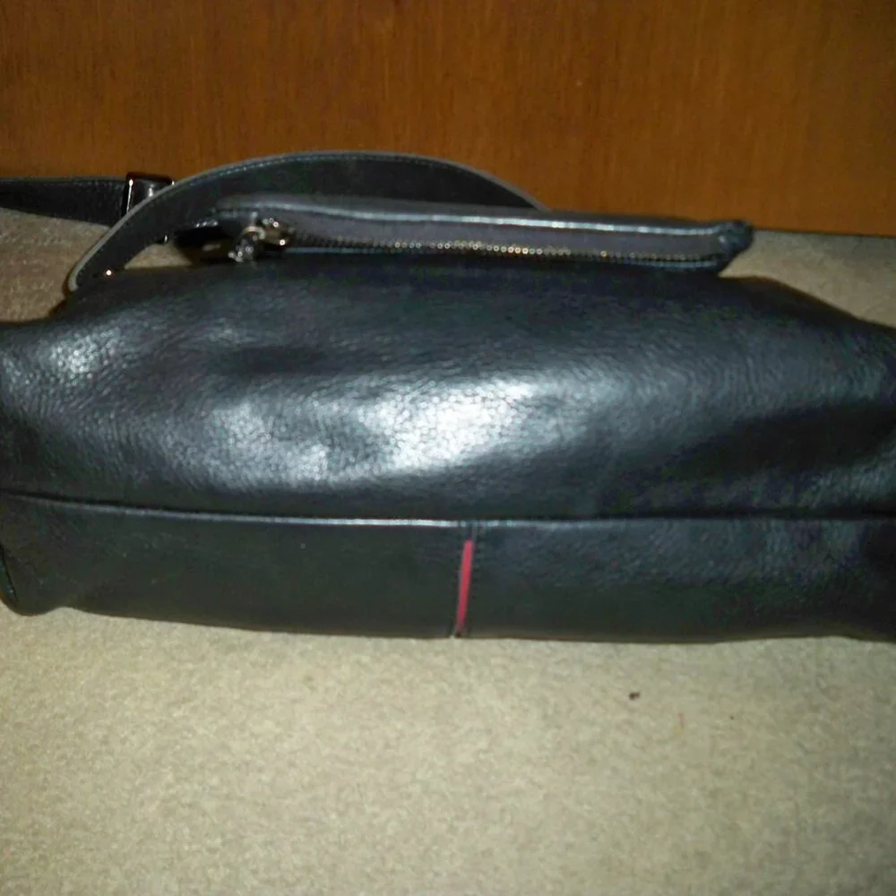 Hammitt VIP Black Satchel Leather Handbag with Gunmetal Hardware $495, GUC!! - Picture 3 of 4